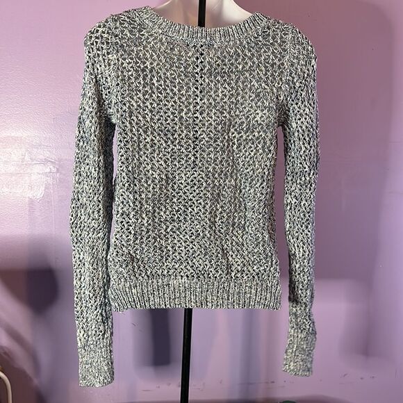 Old Navy Blue White Pullover Sweater Women’s Size Small Long Sleeve Knit Top - Picture 2 of 4